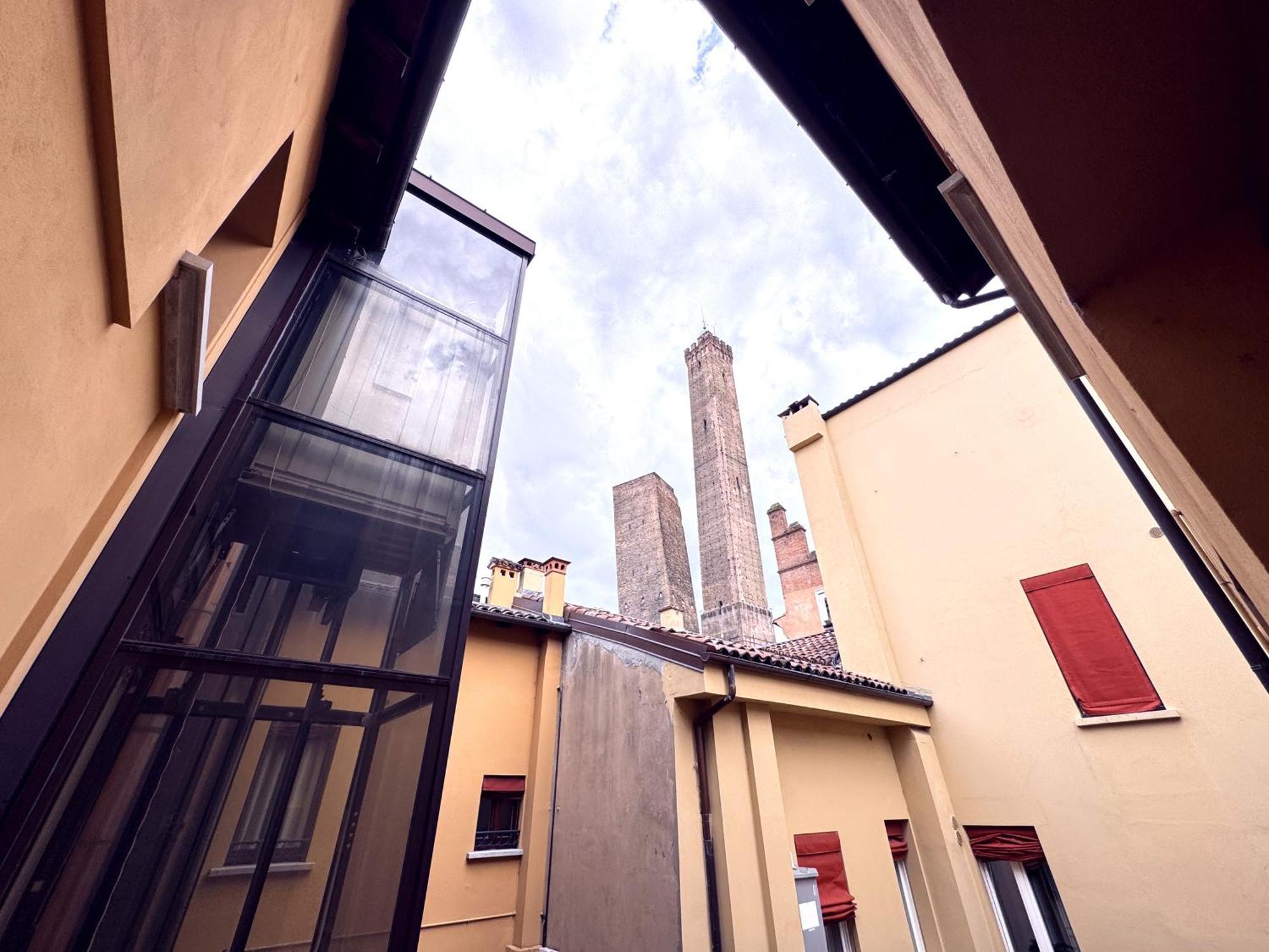 Realkasa Towers View Apartman Bologna Kültér fotó